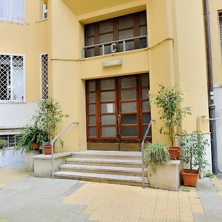Oda ve Kahvaltı Of Roma